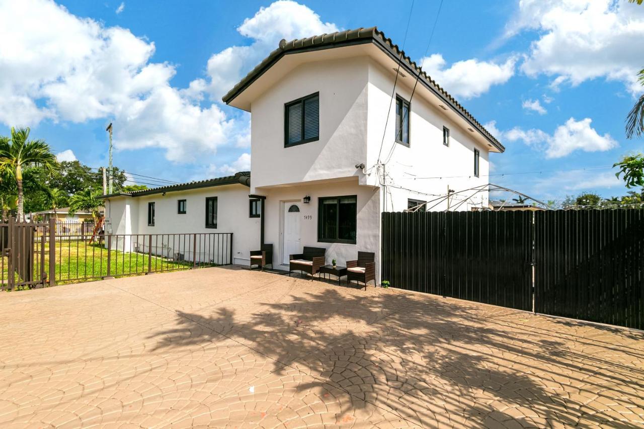Ferienhaus New 2bedroom 2bath House With Private Backyard & Jacuzzi *