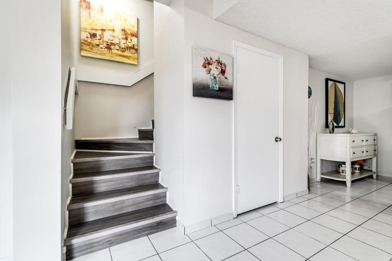 New 2bedroom 2bath House With Private Backyard & Jacuzzi Ferienhaus Miami