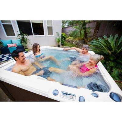New 2bedroom 2bath House With Private Backyard & Jacuzzi Ferienhaus