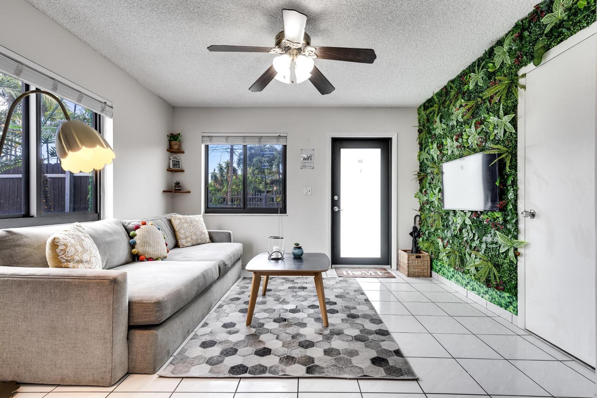 New 2bedroom 2bath House With Private Backyard & Jacuzzi Casa vacanze Miami