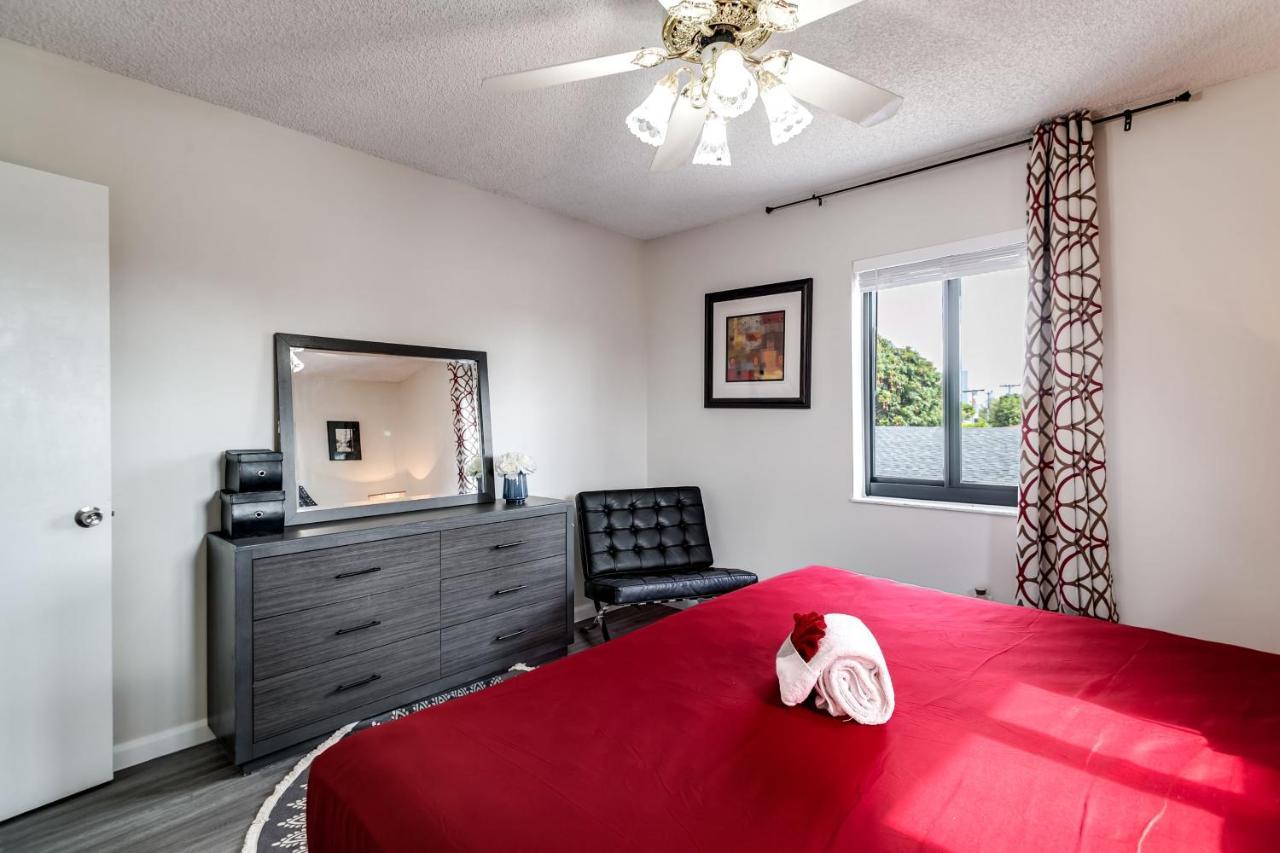 New 2bedroom 2bath House With Private Backyard & Jacuzzi Сasa de vacaciones Miami